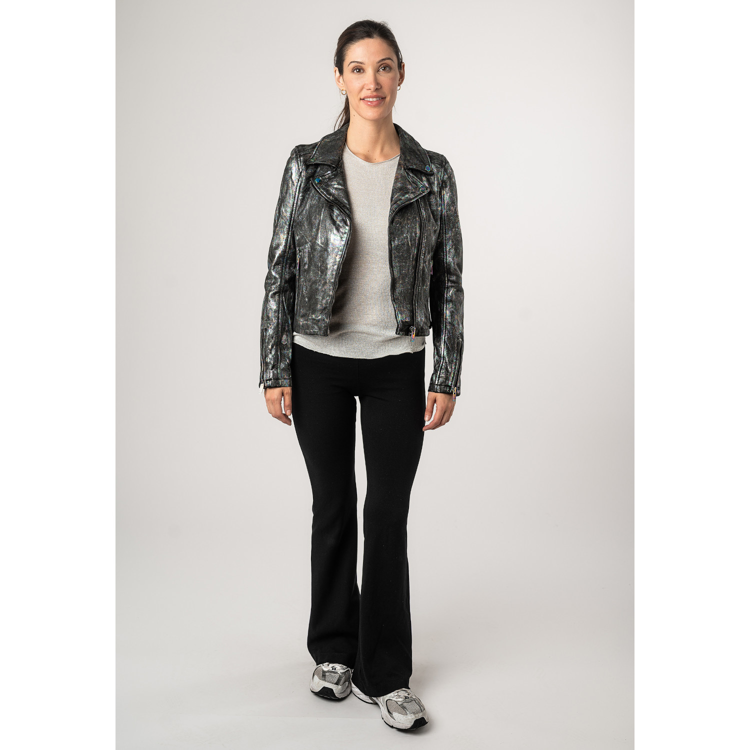 Kurtka skórzana damska 2.0 od Mauritius, czarna/holograficzna, 2Wnishell – Kurtki skórzane