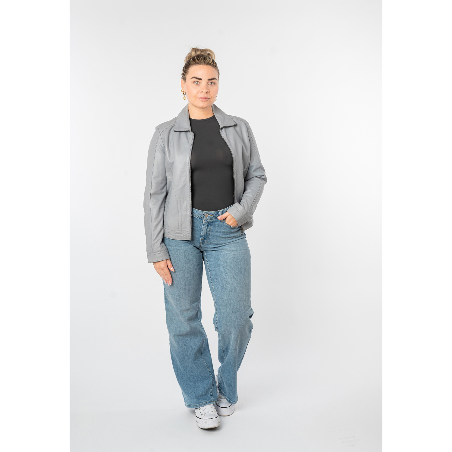 Kurtka skórzana damska Mauritius jasnoniebieska MWKaroh – Kurtki skórzane